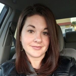 Meet your Posher, Whitney